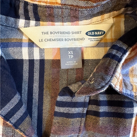 XS Old Navy boyfriend button down - Picture 3 of 3